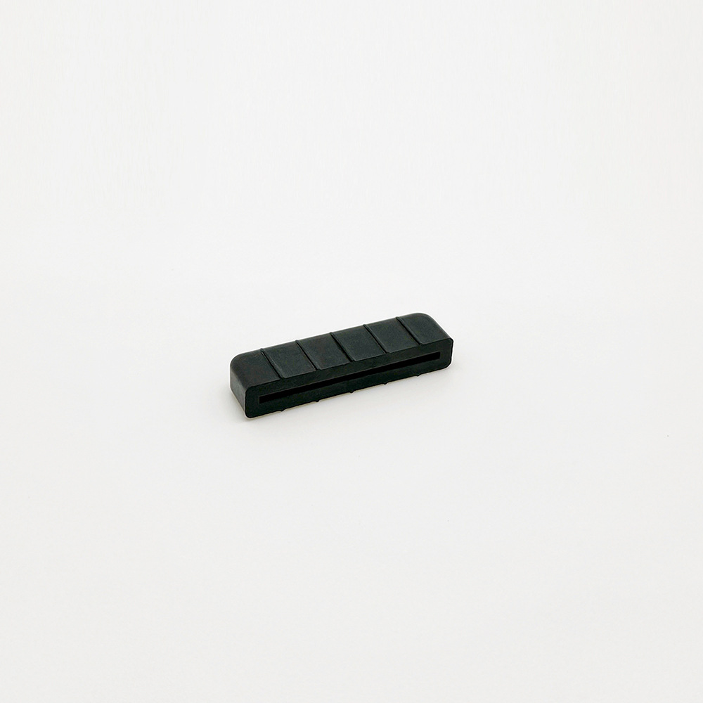 Fuel tank shock absorber pad